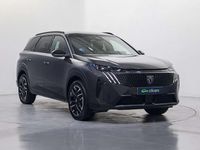 Usado Peugeot 5008 Allure 136 CV (100 kW) 2025 Gris SUV