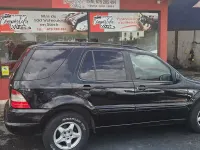 Usado Mercedes ML270 163 CV (119 kW) 2002 Negro SUV