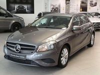 Usado Mercedes A180 Urban 122 CV (89 kW) 2014 Gris Utilitario
