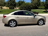 Usado Chevrolet Cruze LS 125 CV (91 kW) 2010 Beige Berlina