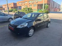Usado Renault Clio IV 75 CV (55 kW) 2012 Negro Berlina