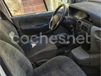 Usado Renault Scénic Dynamique 120 CV (88 kW) 2003 Beige Monovolumen