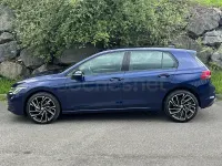 Usado VW Golf VIII 115 CV (84 kW) 2021 Azul Berlina