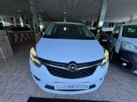 Usado Opel Zafira Selective 140 CV (102 kW) 2018 Blanco Monovolumen