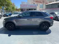 Usado VW T-Roc Advance 150 CV (110 kW) 2021 Gris / plata SUV