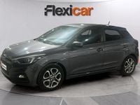 Usado Hyundai i20 100 CV (73 kW) 2018 Gris Utilitario
