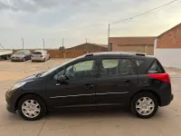 Usado Peugeot 207 Business-Line 92 CV (67 kW) 2013 Negro Familiar