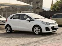 Usado Kia Rio 86 CV (63 kW) 2015 Blanco Utilitario