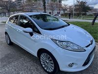 Usado Ford Fiesta Titanium 90 CV (66 kW) 2009 Blanco Utilitario