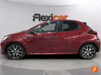 Usado Toyota Yaris Hybrid Active 116 CV (85 kW) 2020 Rojo Berlina