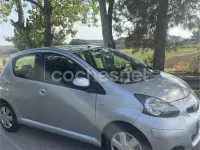 Usado Toyota Aygo 68 CV (50 kW) 2009 Gris / plata Utilitario