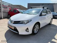 Usado Toyota Auris Advance 123 CV (90 kW) 2013 Blanco Berlina