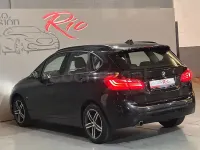 Usado BMW 218 Comfort Edition 150 CV (110 kW) 2015 Negro Familiar