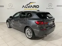 Usado BMW 118 Sport Line 136 CV (100 kW) 2020 Gris / plata Berlina