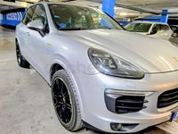 Usado Porsche Cayenne S E-Hybrid Platinum Edition 416 CV (305 kW) 2016 Gris / plata SUV