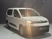 Usado Citroën Berlingo Live 102 CV (75 kW) 2023 Blanco Monovolumen