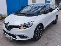 Usado Renault Grand Scénic Zen 140 CV (102 kW) 2021 Verde Monovolumen
