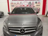 Usado Mercedes A180 Urban 109 CV (80 kW) 2014 Gris / plata Utilitario