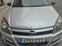 Usado Opel Astra Enjoy 80 CV (58 kW) 2004 Gris / plata Berlina