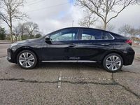 Usado Hyundai Ioniq 141 CV (103 kW) 2018 Negro Utilitario