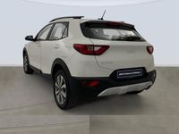 Usado Kia Stonic 84 CV (61 kW) 2023 Blanco SUV
