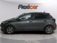 Usado Hyundai i20 100 CV (73 kW) 2018 Gris Utilitario
