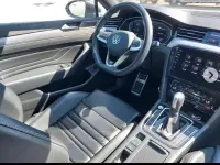 Usado VW Passat R-line 150 CV (110 kW) 2023 Gris Familiar