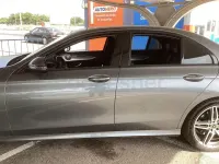 Usado Mercedes E350 299 CV (219 kW) 2018 Gris / plata Berlina