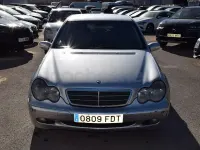 Usado Mercedes C220 Classic 143 CV (105 kW) 2002 Gris / plata Berlina