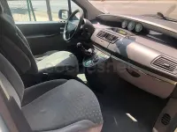 Usado Peugeot 807 120 CV (88 kW) 2006 Verde Monovolumen