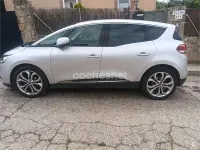 Usado Renault Grand Scénic IV Life 120 CV (88 kW) 2020 Gris / plata Monovolumen