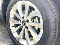 Usado VW T-Roc 116 CV (85 kW) 2025 Gris ascot SUV