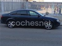 Usado Audi A6 130 CV (95 kW) 2001 Azul Berlina