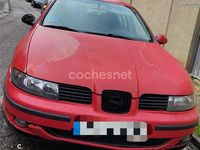Usado Seat Leon Sport 105 CV (77 kW) 2006 Rojo Utilitario