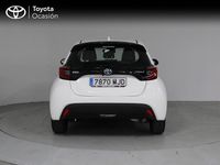 Usado Toyota Yaris Hybrid Active 116 CV (85 kW) 2023 Blanco Berlina