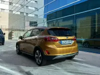 Usado Ford Fiesta Active 125 CV (91 kW) 2018 Naranja Utilitario