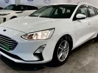 Usado Ford Focus Trend 120 CV (88 kW) 2022 Blanco Familiar