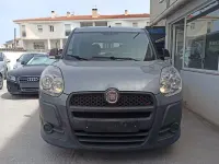 Usado Fiat Doblò Dynamic 90 CV (66 kW) 2012 Gris / plata Monovolumen