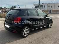 Usado VW Polo Advance 90 CV (66 kW) 2014 Negro Berlina