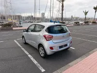 Usado Hyundai i10 66 CV (48 kW) 2014 Gris / plata Utilitario