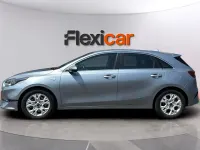Usado Kia Ceed 136 CV (100 kW) 2023 Gris Utilitario