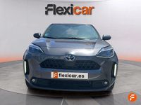 Usado Toyota Yaris Hybrid Active 116 CV (85 kW) 2024 Gris SUV