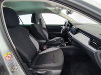 Usado Skoda Scala Selection 115 CV (84 kW) 2025 Gris plata Utilitario