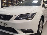 Usado Seat Leon ST FR 125 CV (91 kW) 2015 Blanco Familiar
