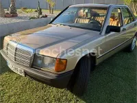 Usado Mercedes 190 75 CV (55 kW) 1985 Beige Berlina