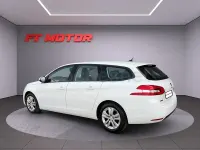 Usado Peugeot 308 SW Active 130 CV (95 kW) 2021 Blanco Familiar