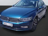 Usado VW Passat Executive 150 CV (110 kW) 2021 Azul Berlina