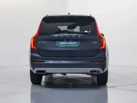 Używany Volvo XC90 Momentum 250 KM (183 kW) 2021 Niebieski SUV