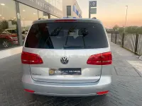 Usado VW Touran Advance 105 CV (77 kW) 2015 Gris / plata Monovolumen