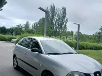 Usado Seat Ibiza Sport 64 CV (47 kW) 2004 Gris / plata Utilitario